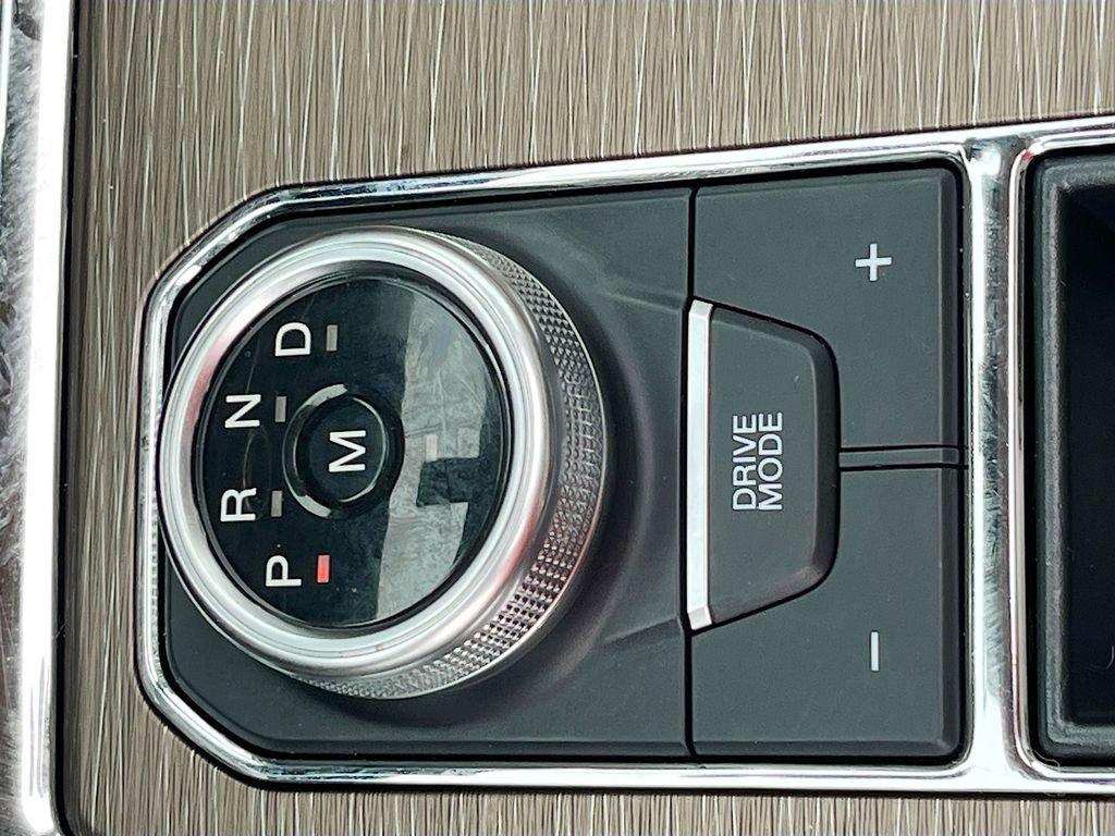 Used 2024 Ford Expedition Limited image 17