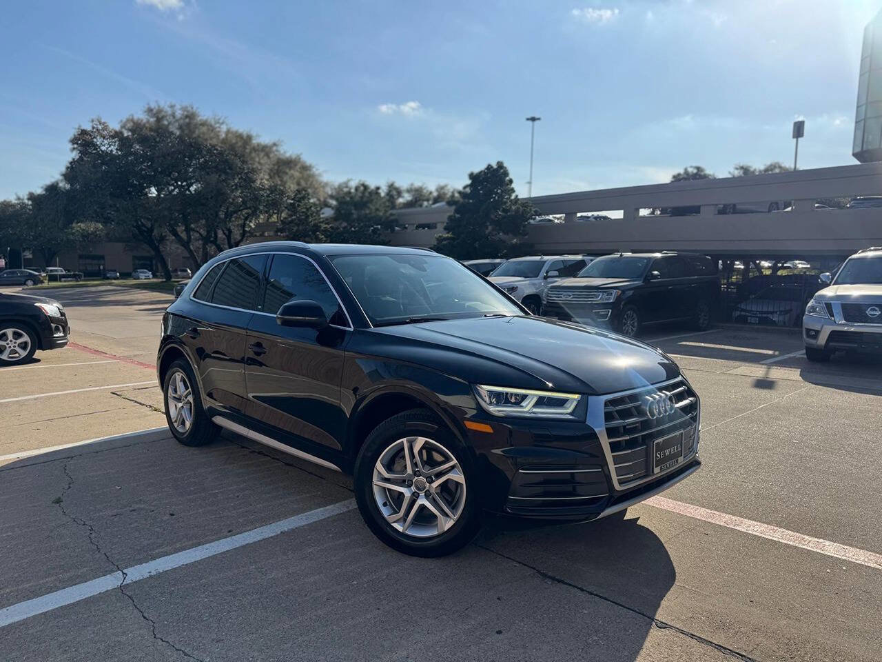 Used 2018 Audi Q5 2.0T Premium Plus w/ Premium Plus Package image 2