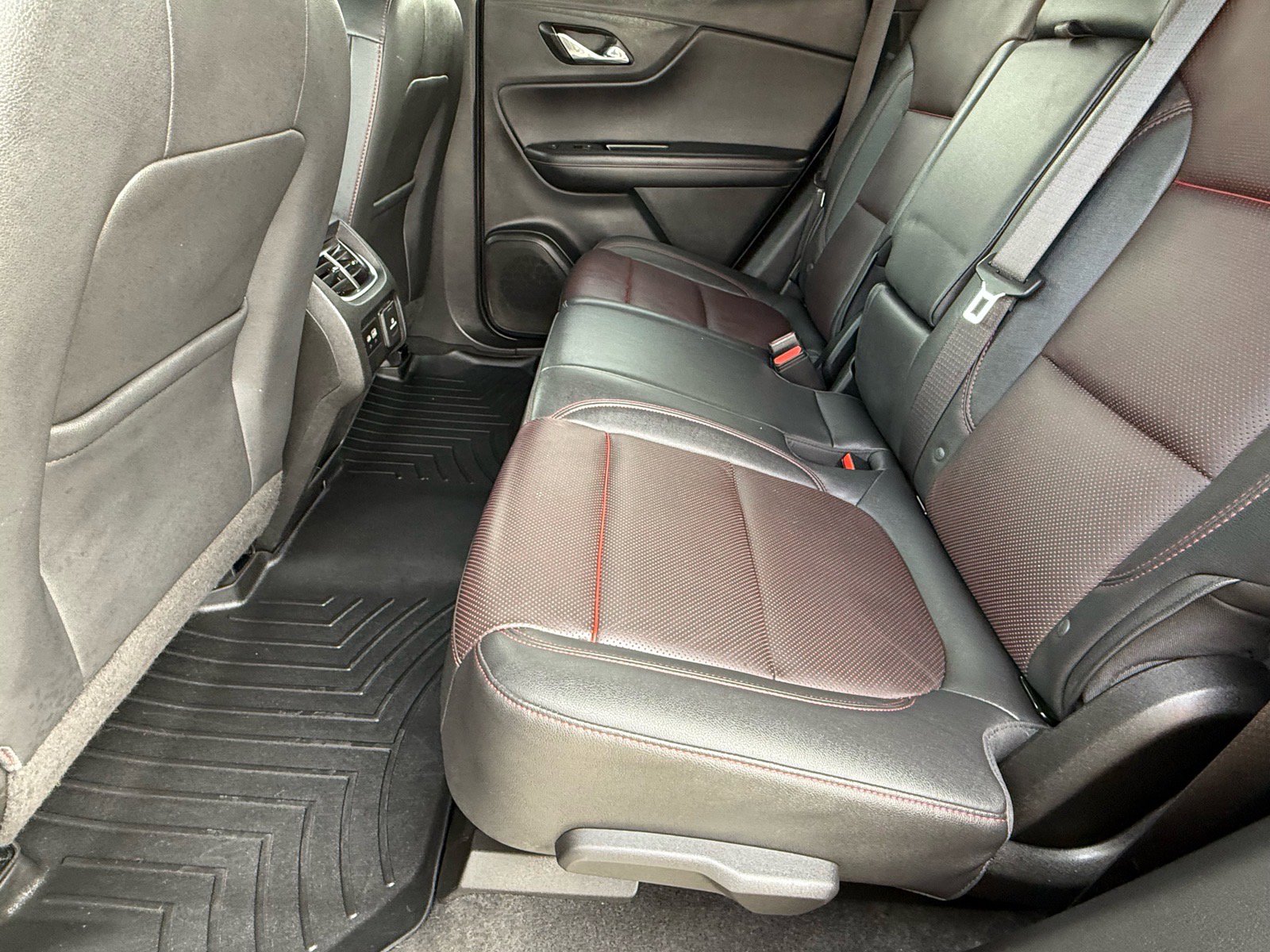 Used 2021 Chevrolet Blazer RS w/ Enhanced Convenience Package image 11