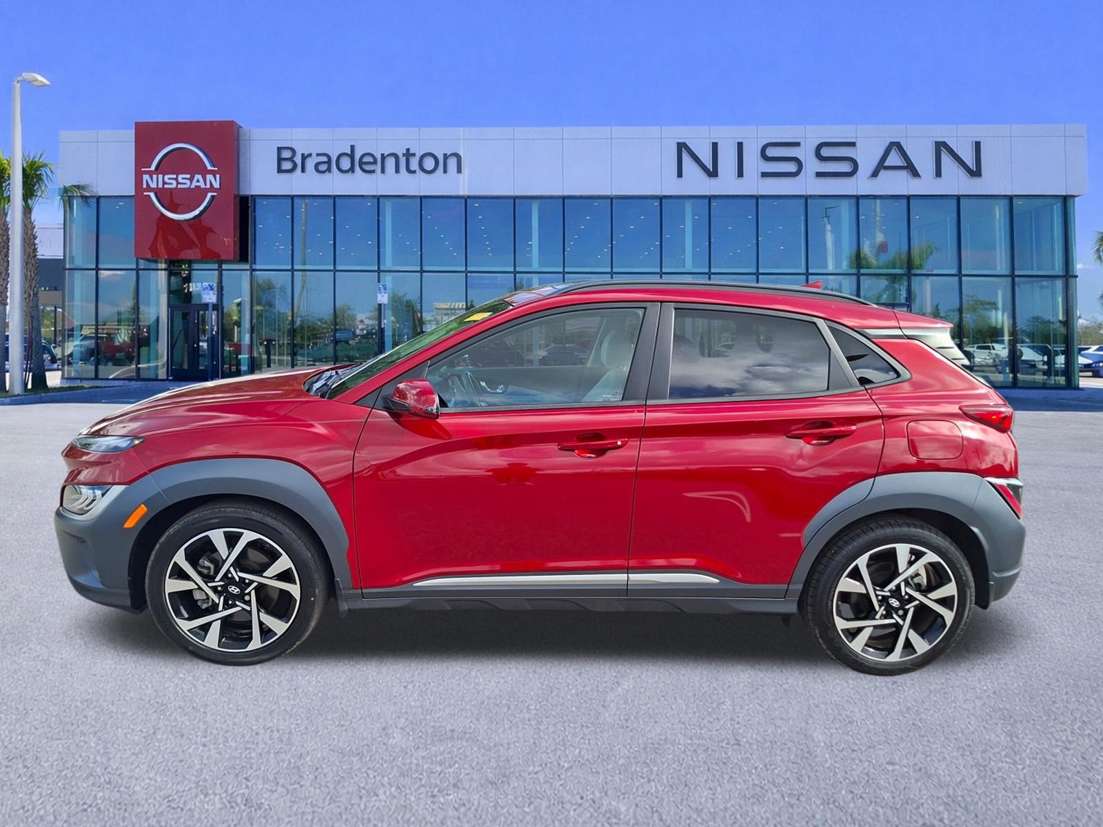 Used 2023 Hyundai Kona Limited FWD image 8
