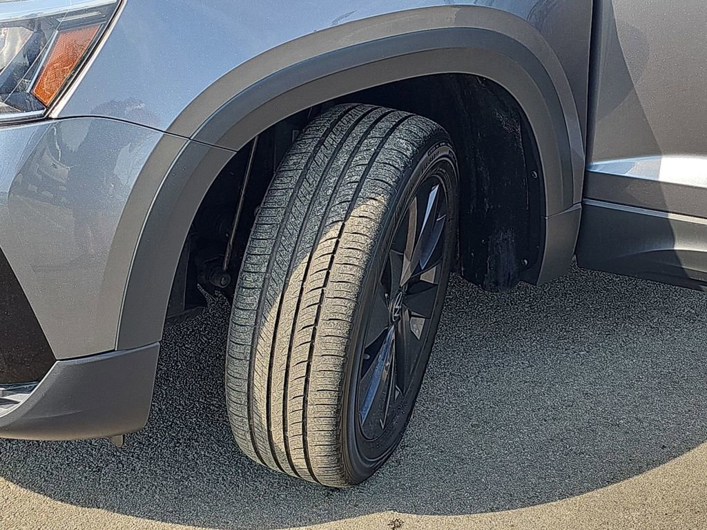 Used 2022 Volkswagen Taos S image 33