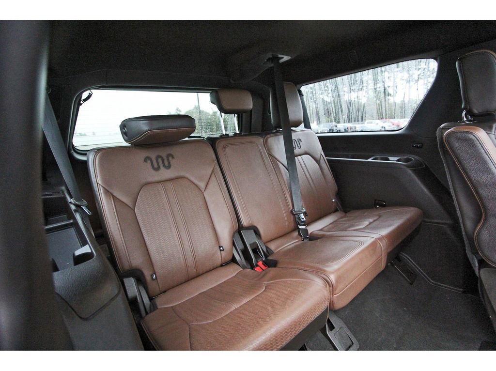Used 2023 Ford Expedition Max King Ranch image 11