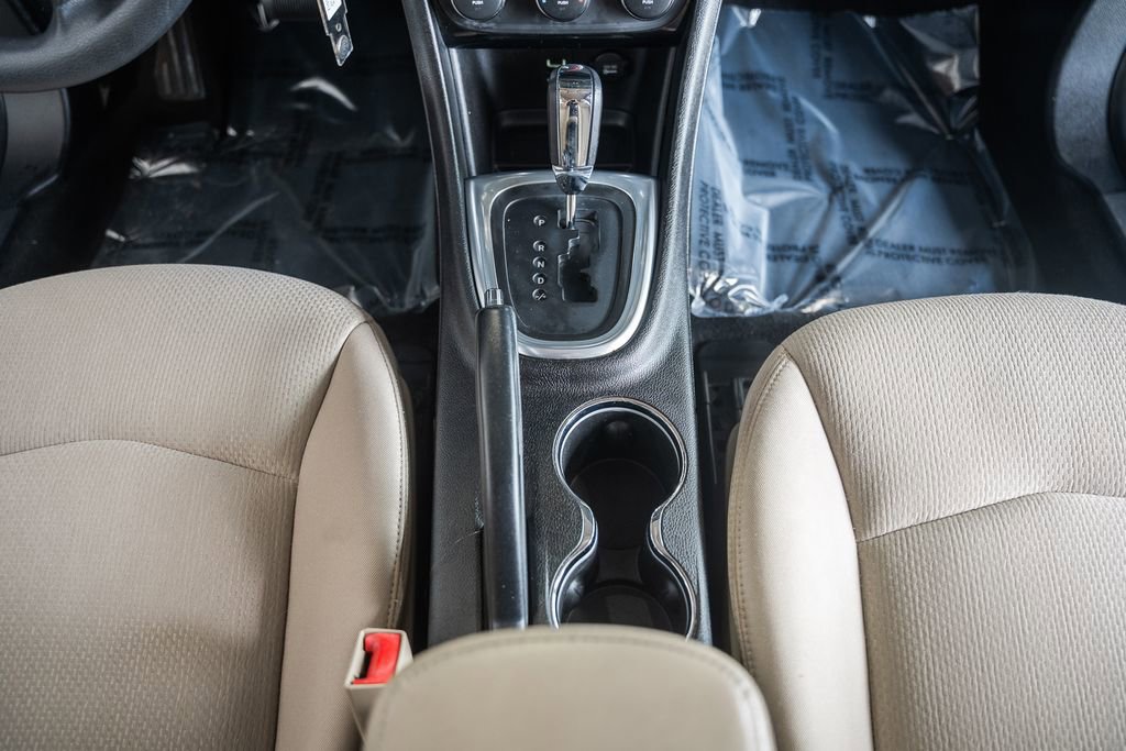 Used 2014 Chrysler 200 LX image 20