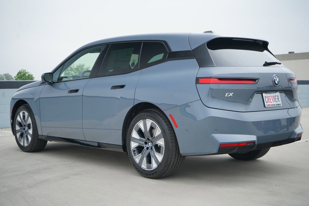 New 2026 BMW iX xDrive45 image 7