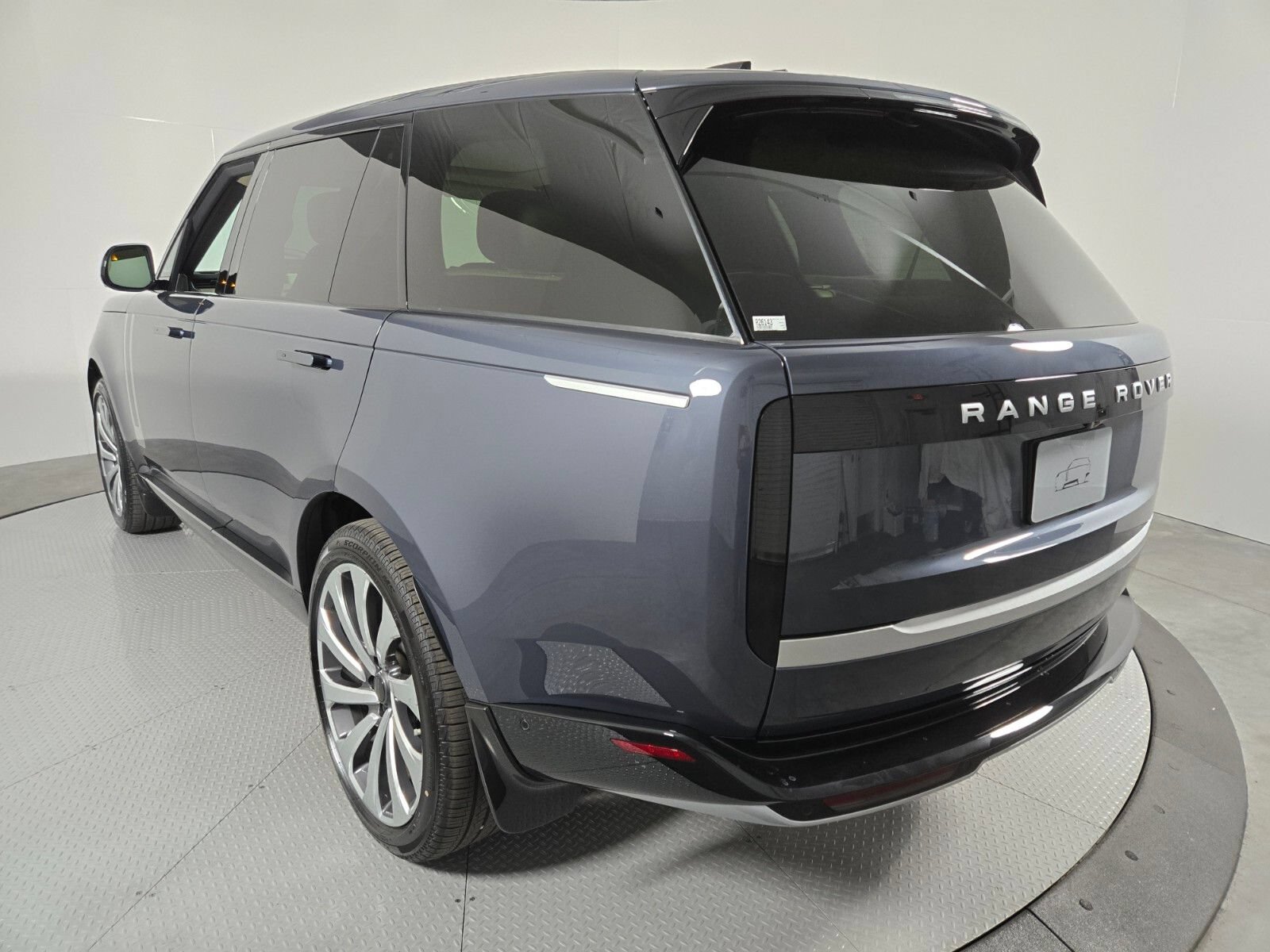 New 2026 Land Rover Range Rover Long Wheelbase Autobiography AWD/4WD image 16