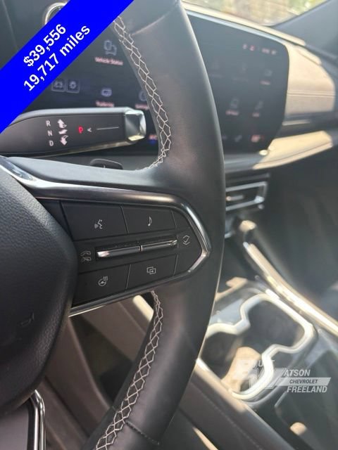 Used 2025 Chevrolet Traverse LT w/ Driver Confidence Package AWD/4WD image 15