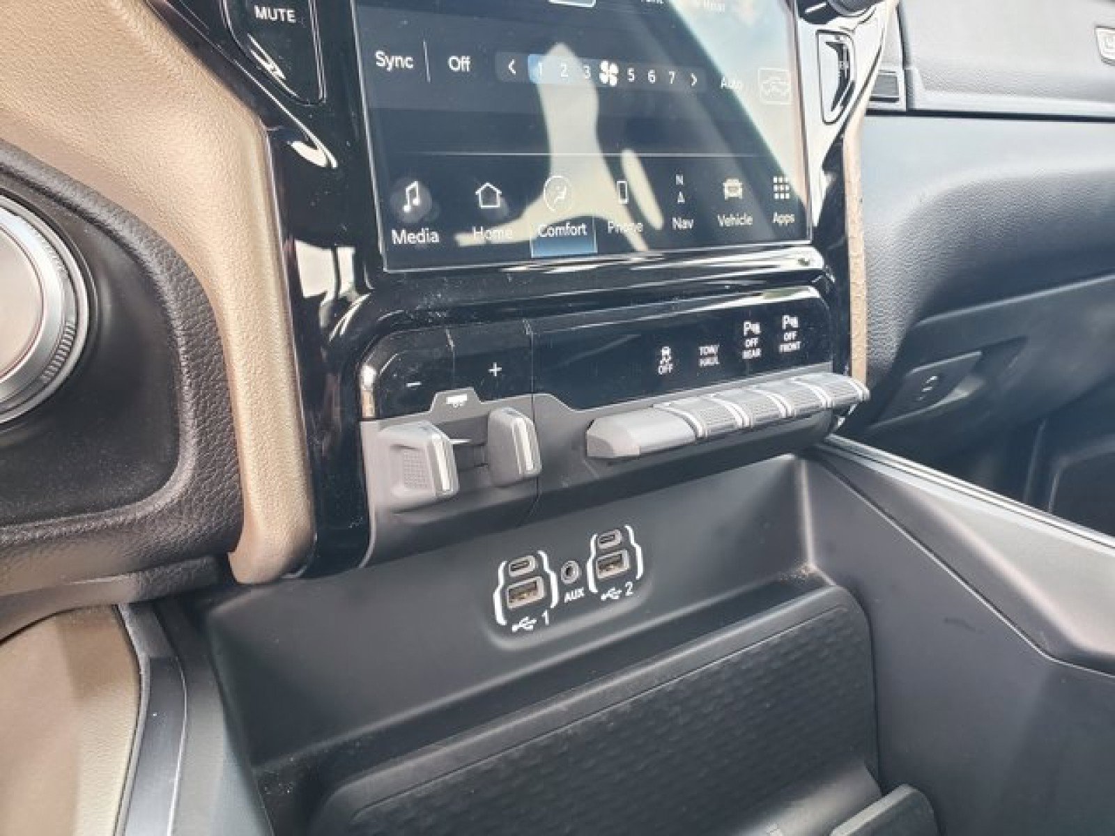 Used 2023 RAM 2500 Laramie image 24