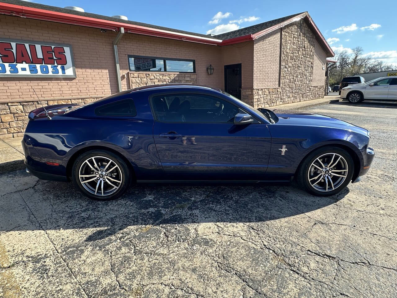 Used 2012 Ford Mustang Premium image 10