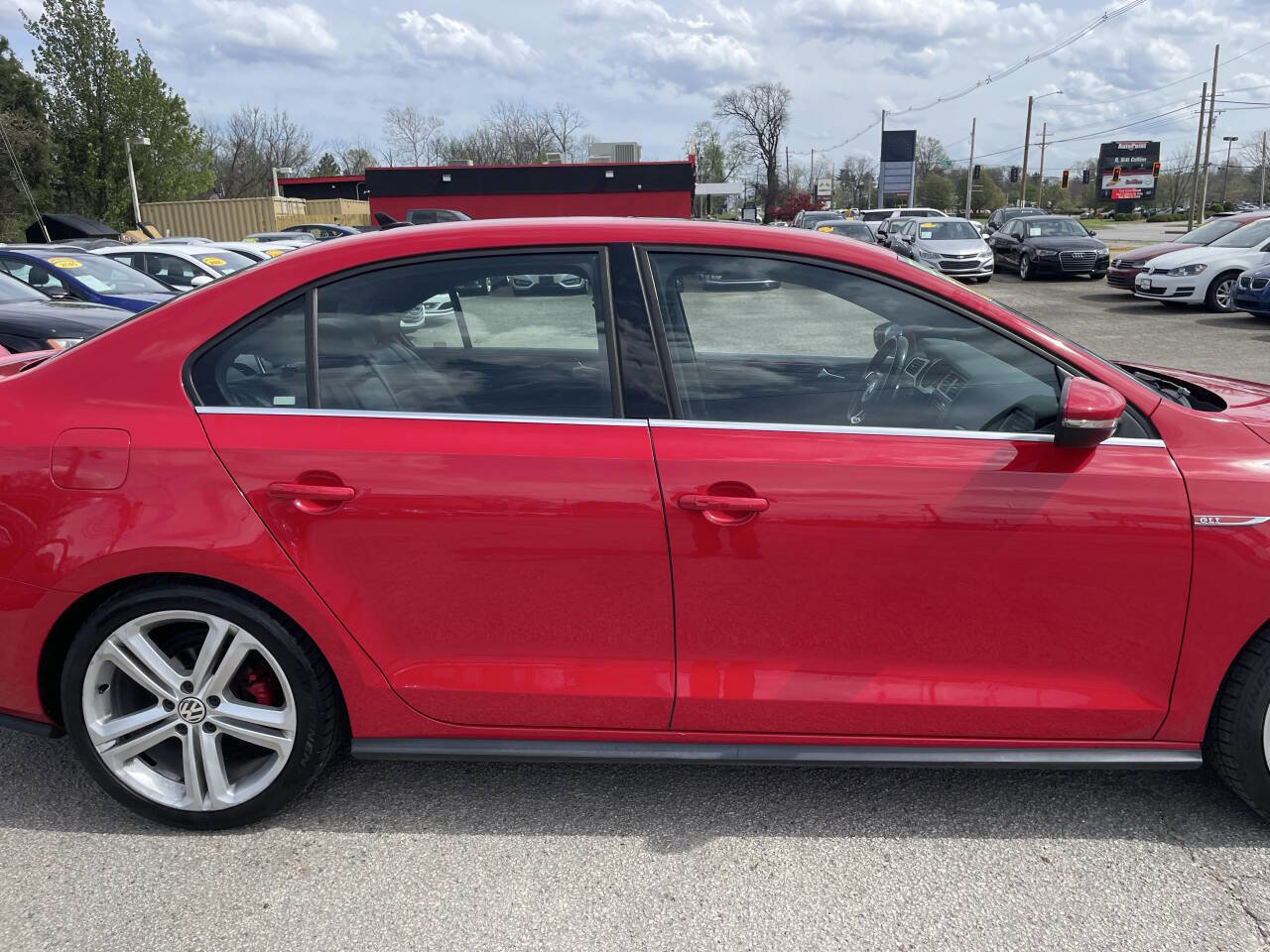 Used 2016 Volkswagen Jetta GLI SEL image 3