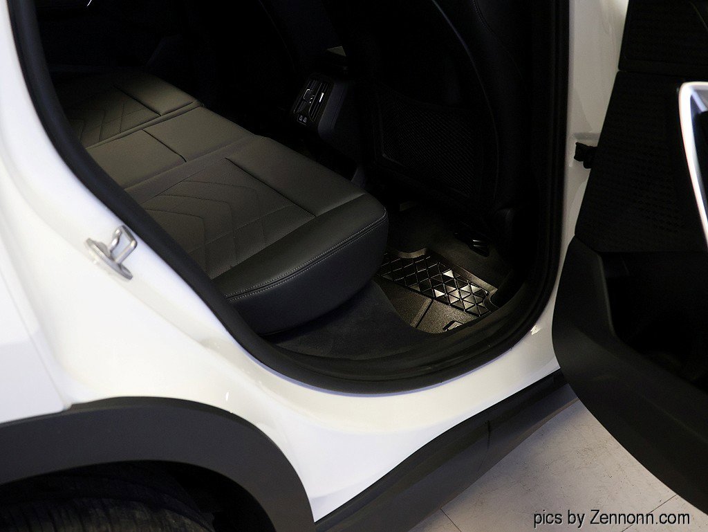 Certified 2023 BMW X1 xDrive28i w/ Convenience Package image 30