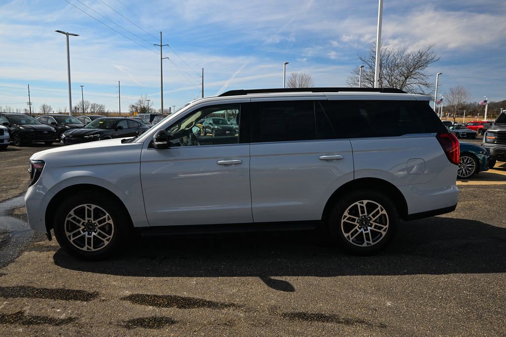 Certified 2025 Ford Expedition Active image 8