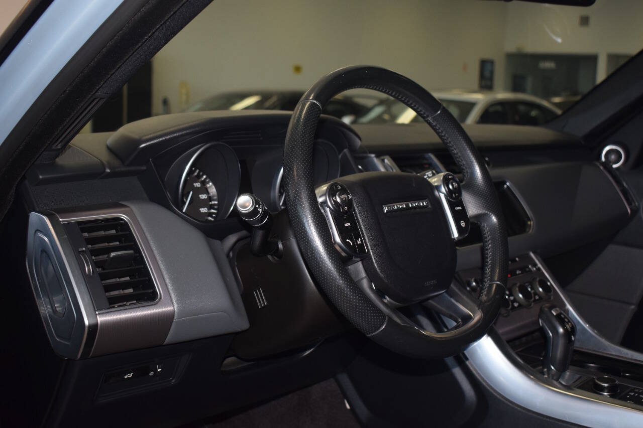 Used 2015 Land Rover Range Rover Sport HSE AWD/4WD image 32
