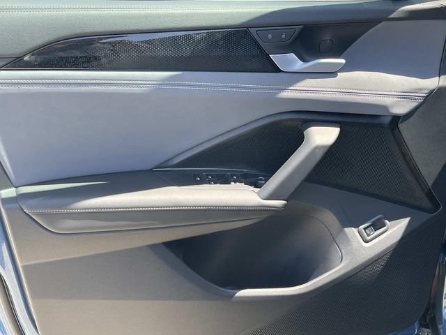 New 2026 Volkswagen Tiguan SE R-Line FWD image 20