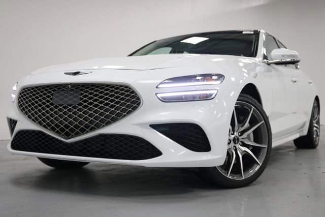 Used 2026 Genesis G70 2.5T Prestige image 7