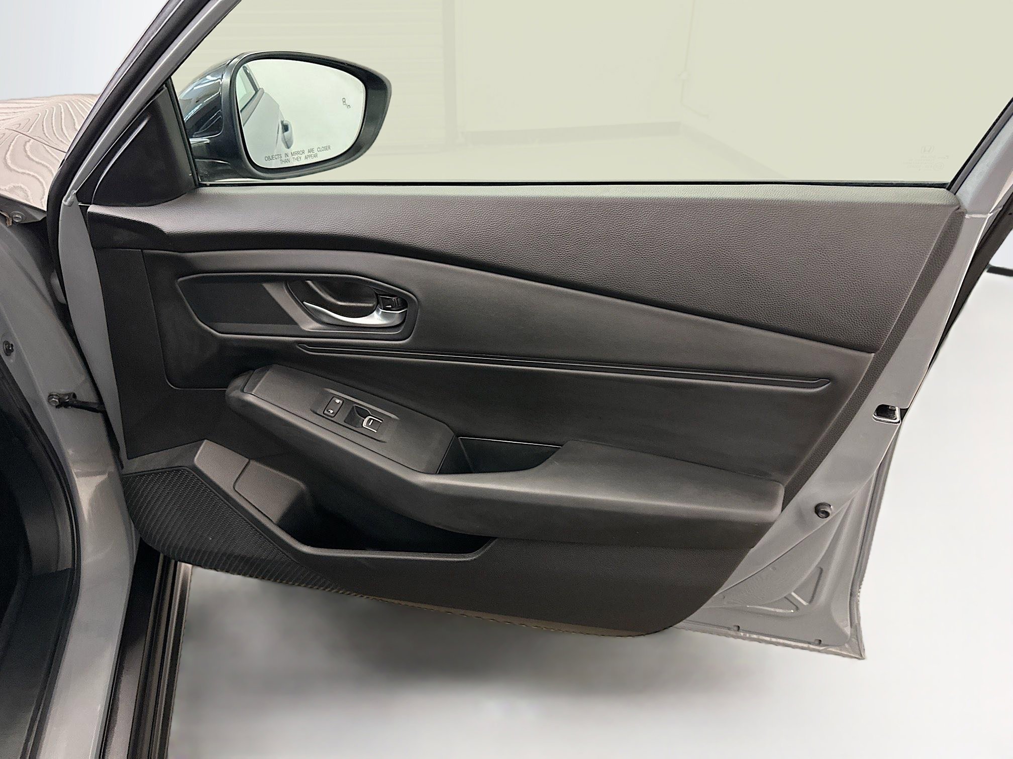 Used 2025 Honda Accord SE image 32