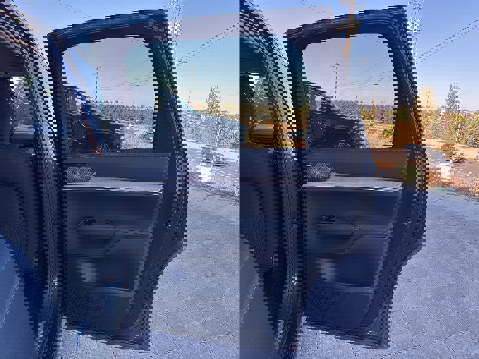 New 2025 Volvo EX90 Ultra image 14