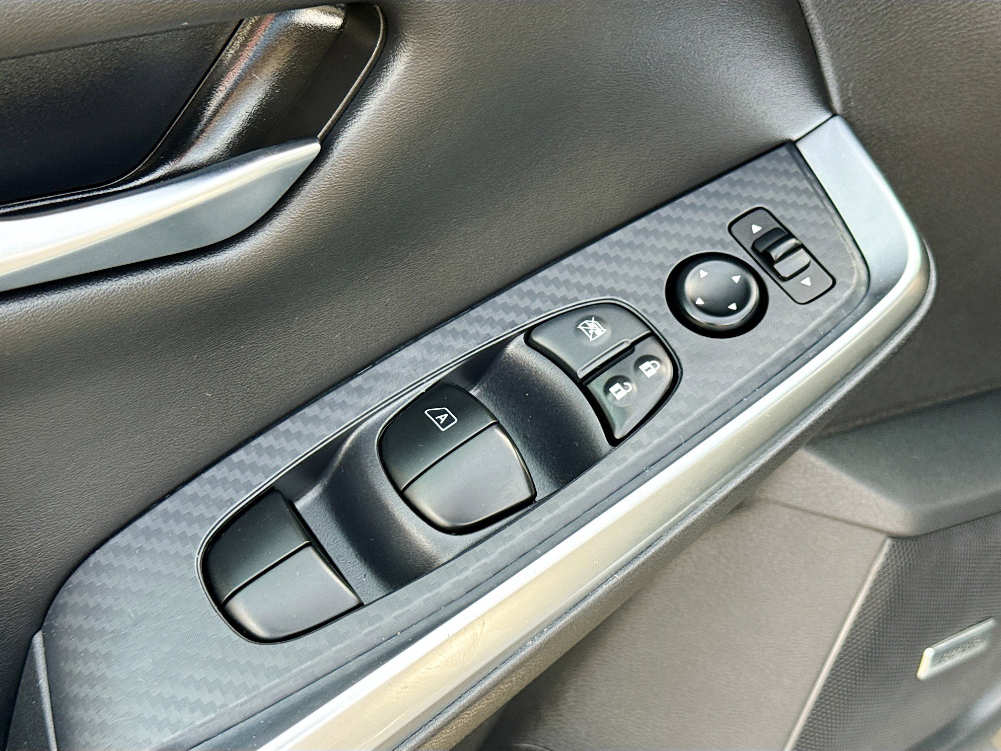 Used 2024 Nissan Sentra SR w/ SR Premium Package image 7