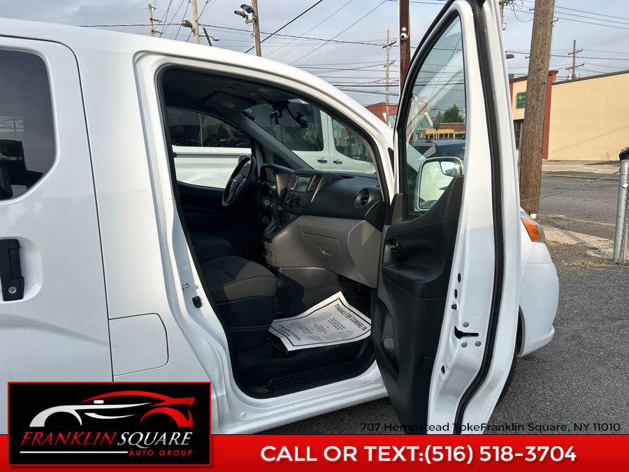 Used 2021 Nissan NV200 SV w/ Sliding Door Glass Package image 24