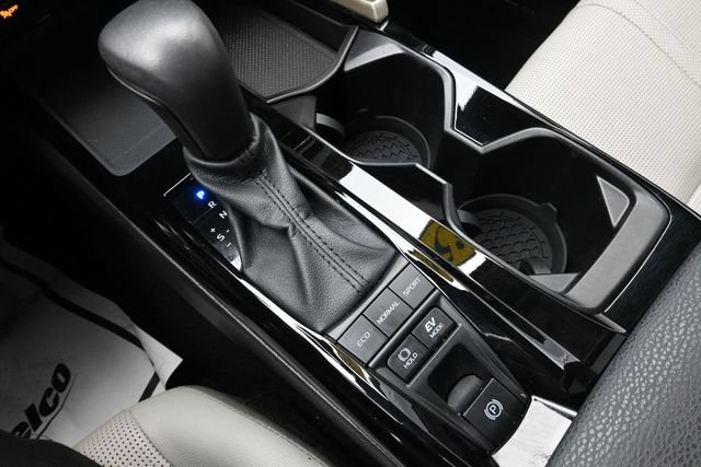 Used 2025 Toyota Camry XLE w/ Premium Package FWD image 38