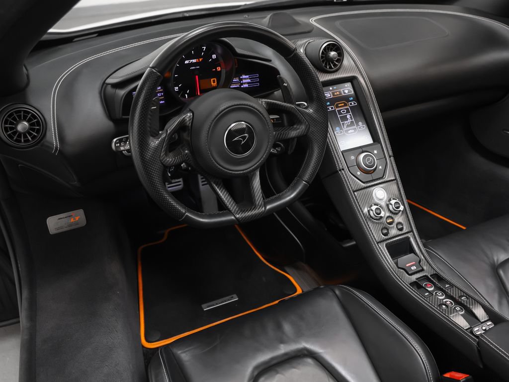 Used 2016 McLaren 675LT Spider RWD image 48