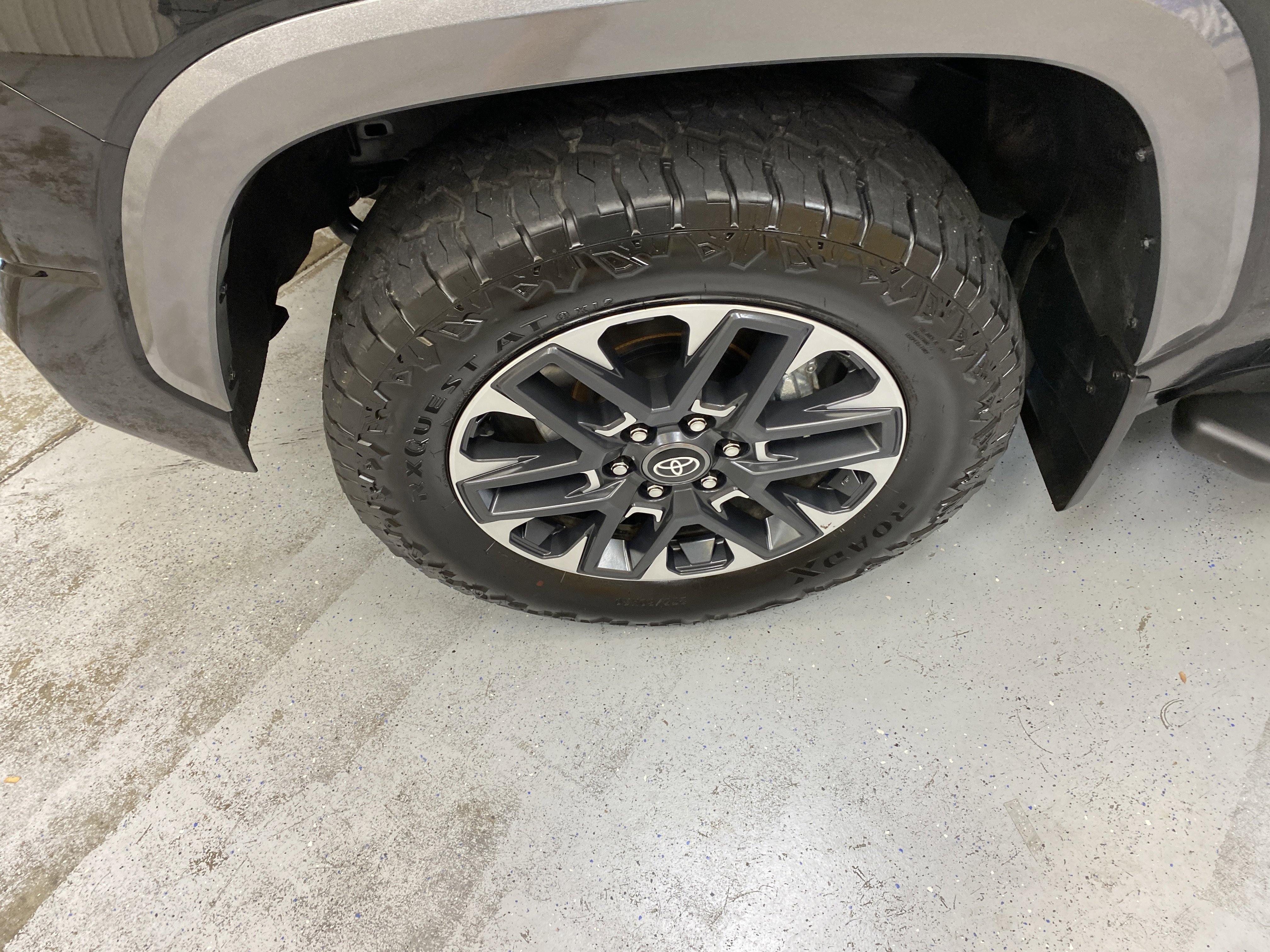 Used 2025 Toyota Tundra Limited w/ Power Package image 11