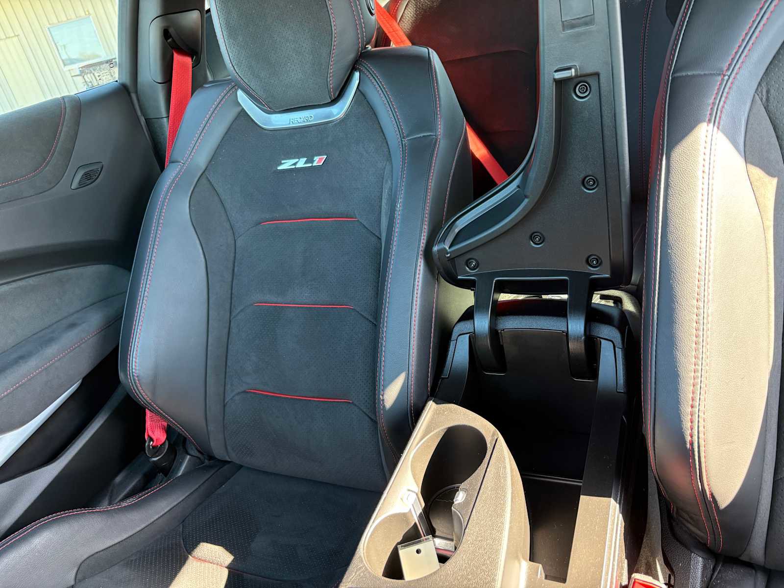 Used 2018 Chevrolet Camaro ZL1 RWD image 21