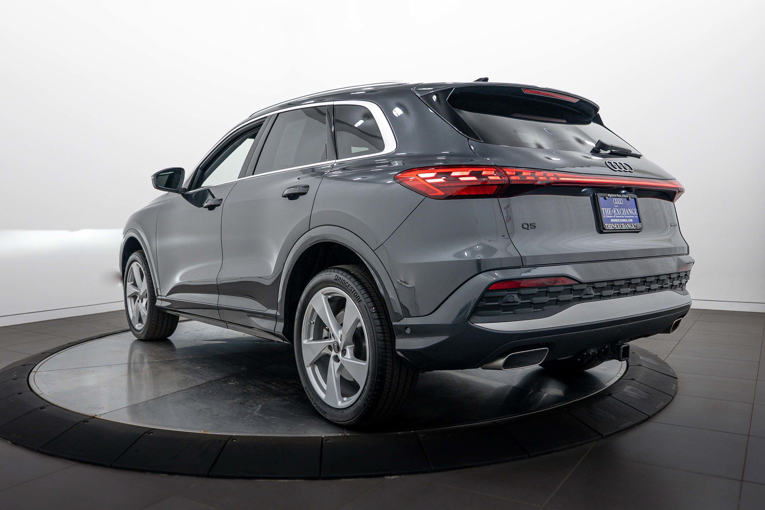 Used 2025 Audi Q5 Premium Plus AWD/4WD image 5
