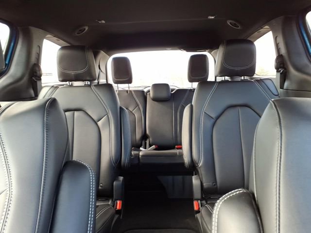 New 2026 Chrysler Pacifica Select image 27