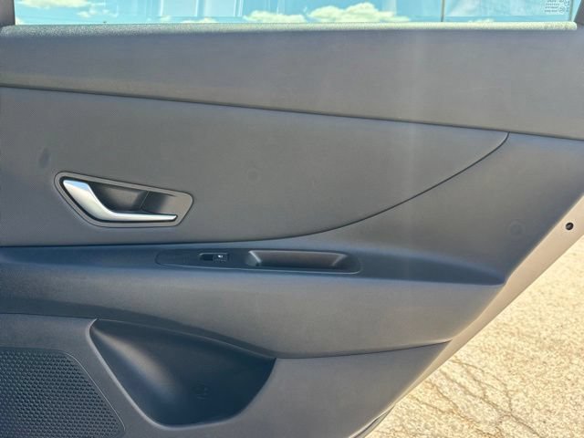 Used 2023 Hyundai Elantra Limited FWD image 30