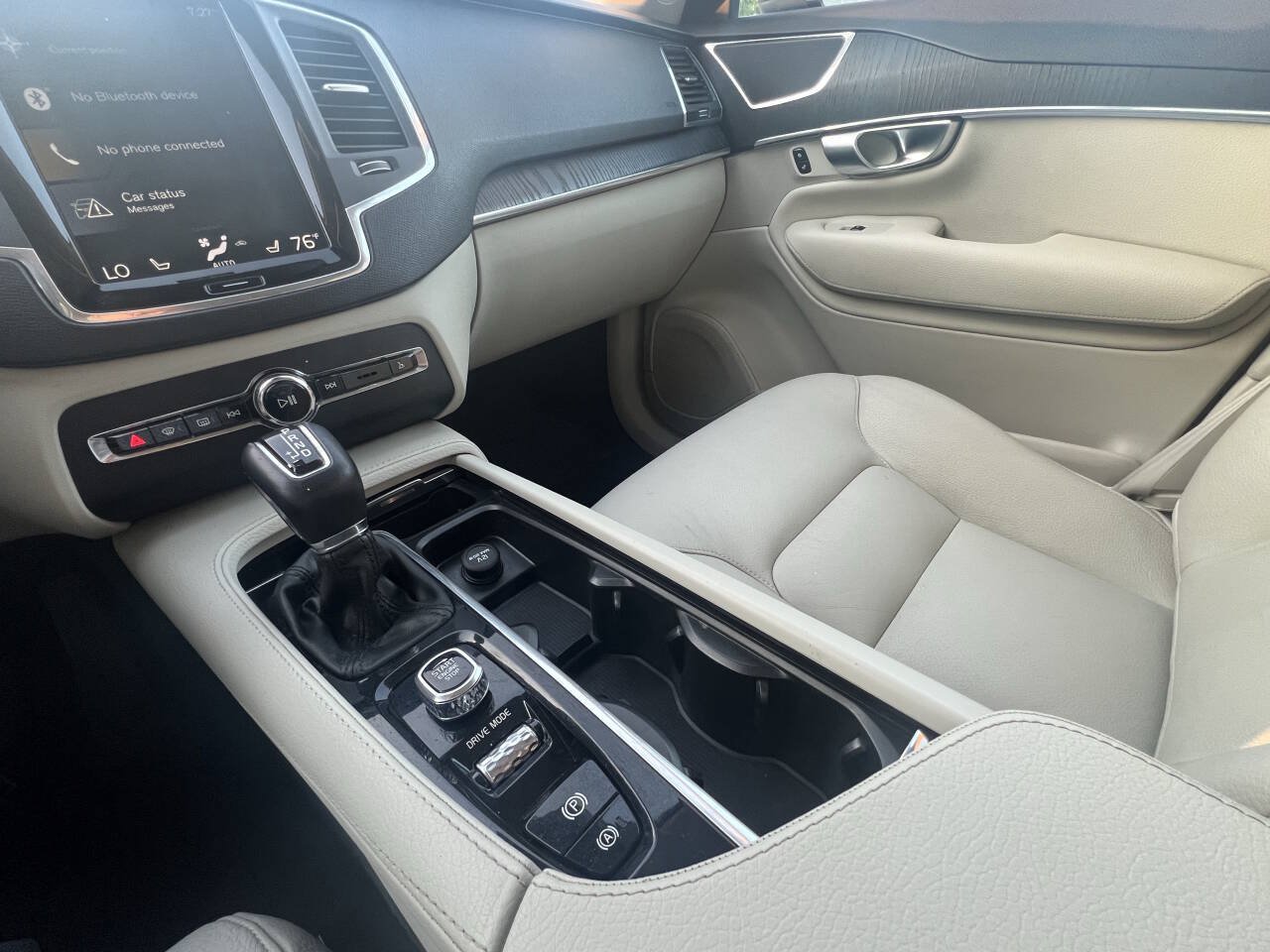 Used 2020 Volvo XC90 T6 Momentum AWD/4WD image 35
