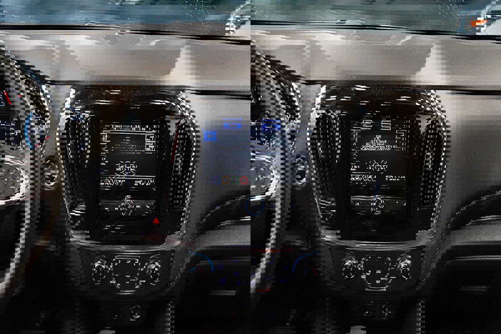 Used 2023 Chevrolet Traverse LT image 13