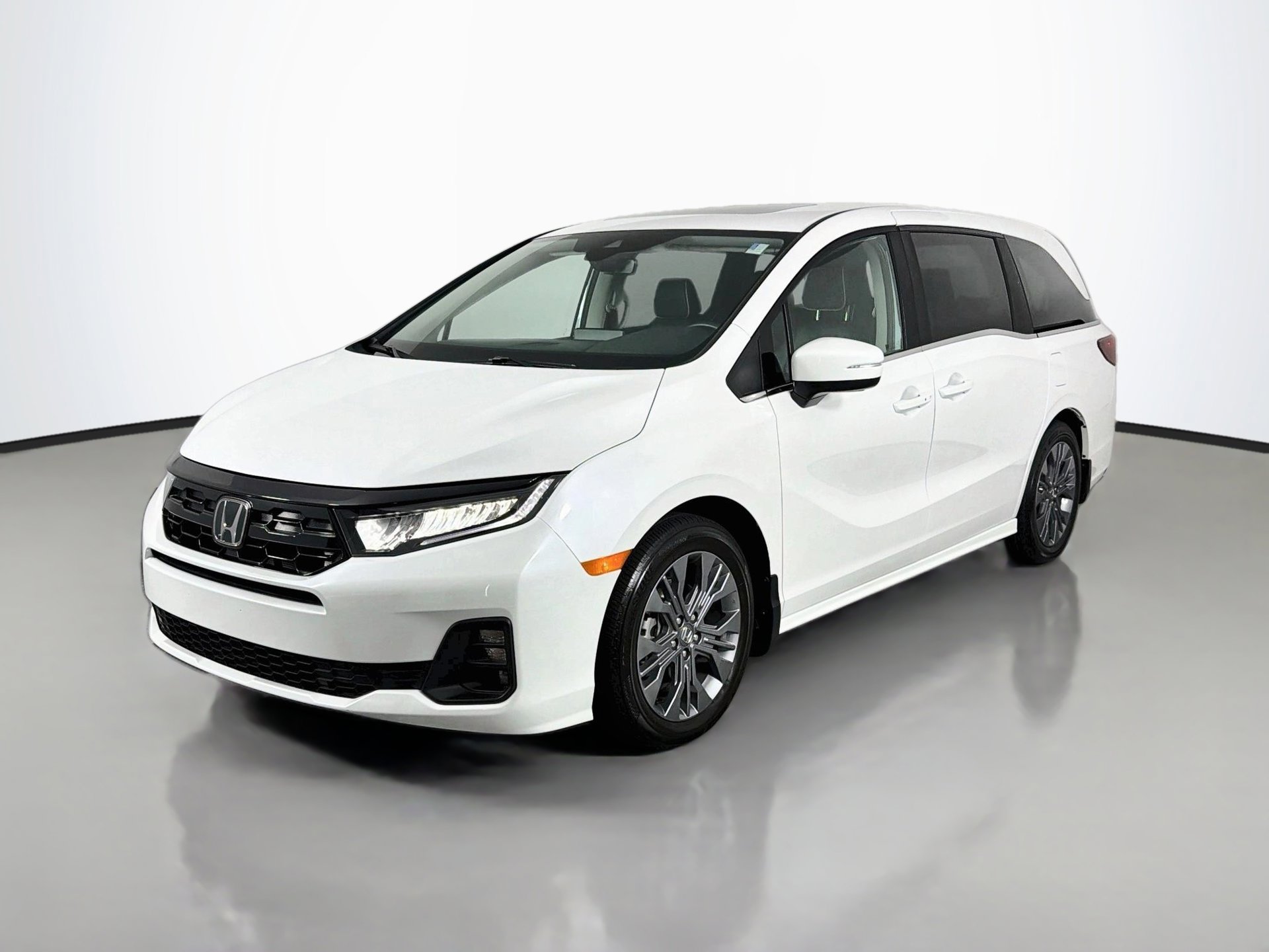 Certified 2025 Honda Odyssey Touring image 8
