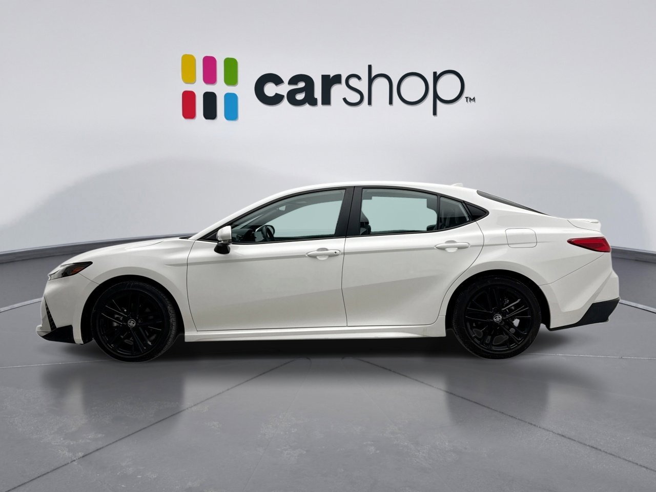 Used 2025 Toyota Camry SE w/ Multimedia Upgrade Package image 2