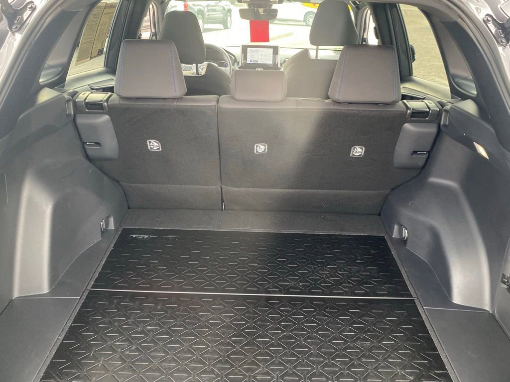 Used 2025 Toyota RAV4 SE image 10