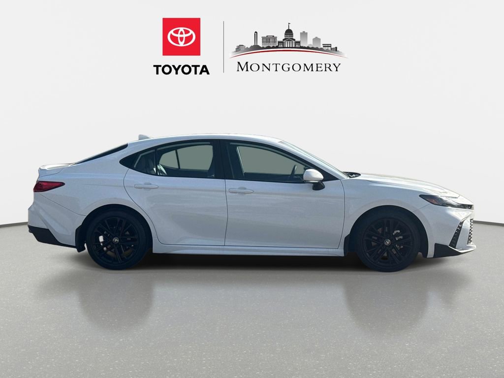 Used 2025 Toyota Camry SE FWD image 2