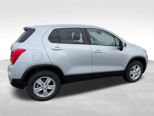Certified 2021 Chevrolet Trax LS w/ Tint and Cruise Package AWD/4WD image 7