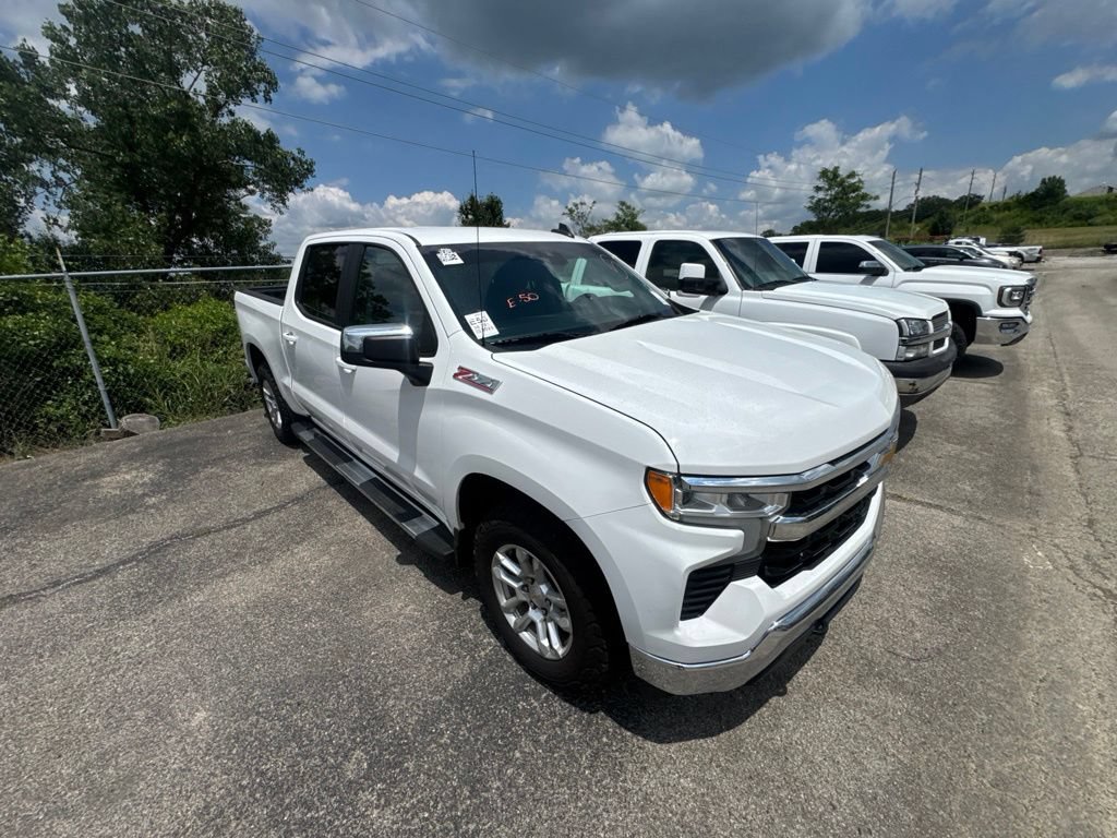 Used 2025 Chevrolet Silverado 1500 LT AWD/4WD image 17