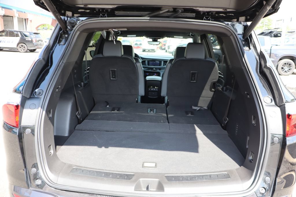 Certified 2024 Buick Enclave Essence w/ Technology Package AWD/4WD image 34