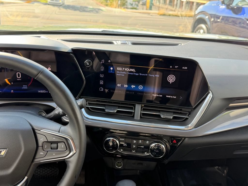 Used 2024 Chevrolet Trax ACTIV w/ Sunroof Package FWD image 22