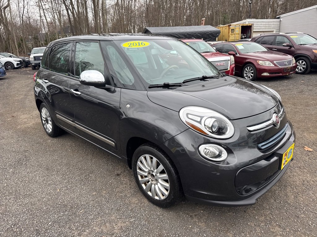 Used 2016 FIAT 500L Lounge image 2