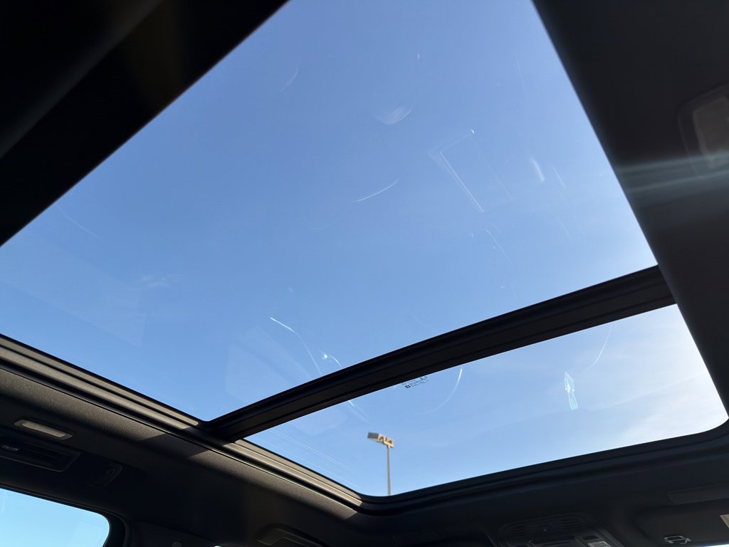 Used 2021 Cadillac Escalade ESV Sport w/ Driver Assist Tech Package image 19