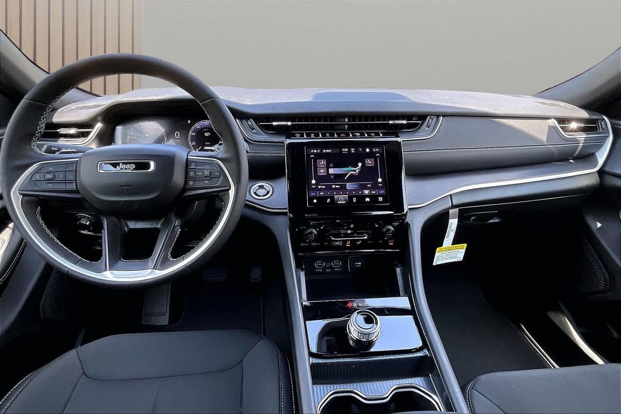 New 2026 Jeep Grand Cherokee Laredo X RWD image 9