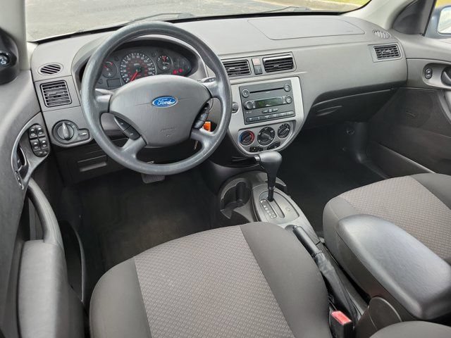 Used 2007 Ford Focus SE FWD image 10