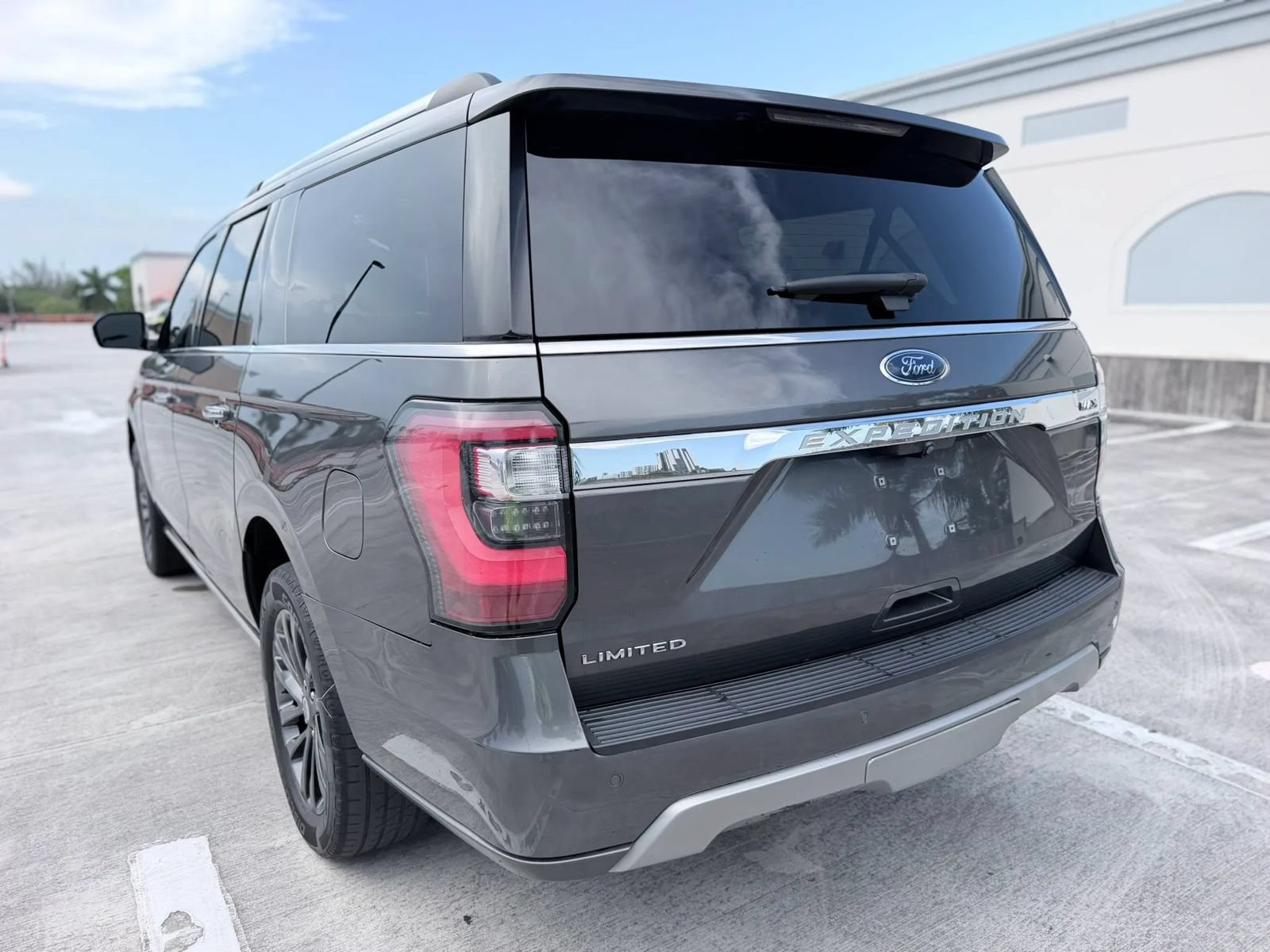 Used 2020 Ford Expedition Max Limited RWD image 9