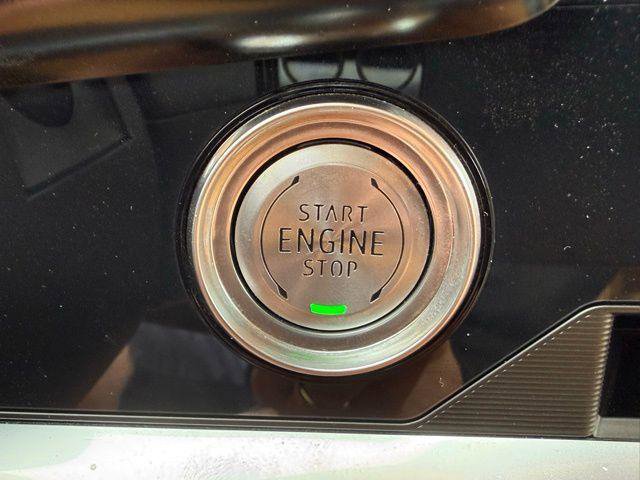 Used 2022 Chevrolet Corvette Stingray Premium Conv w/ Z51 Performance Package image 42