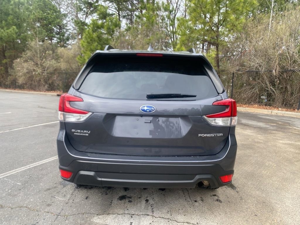Used 2021 Subaru Forester Premium image 4
