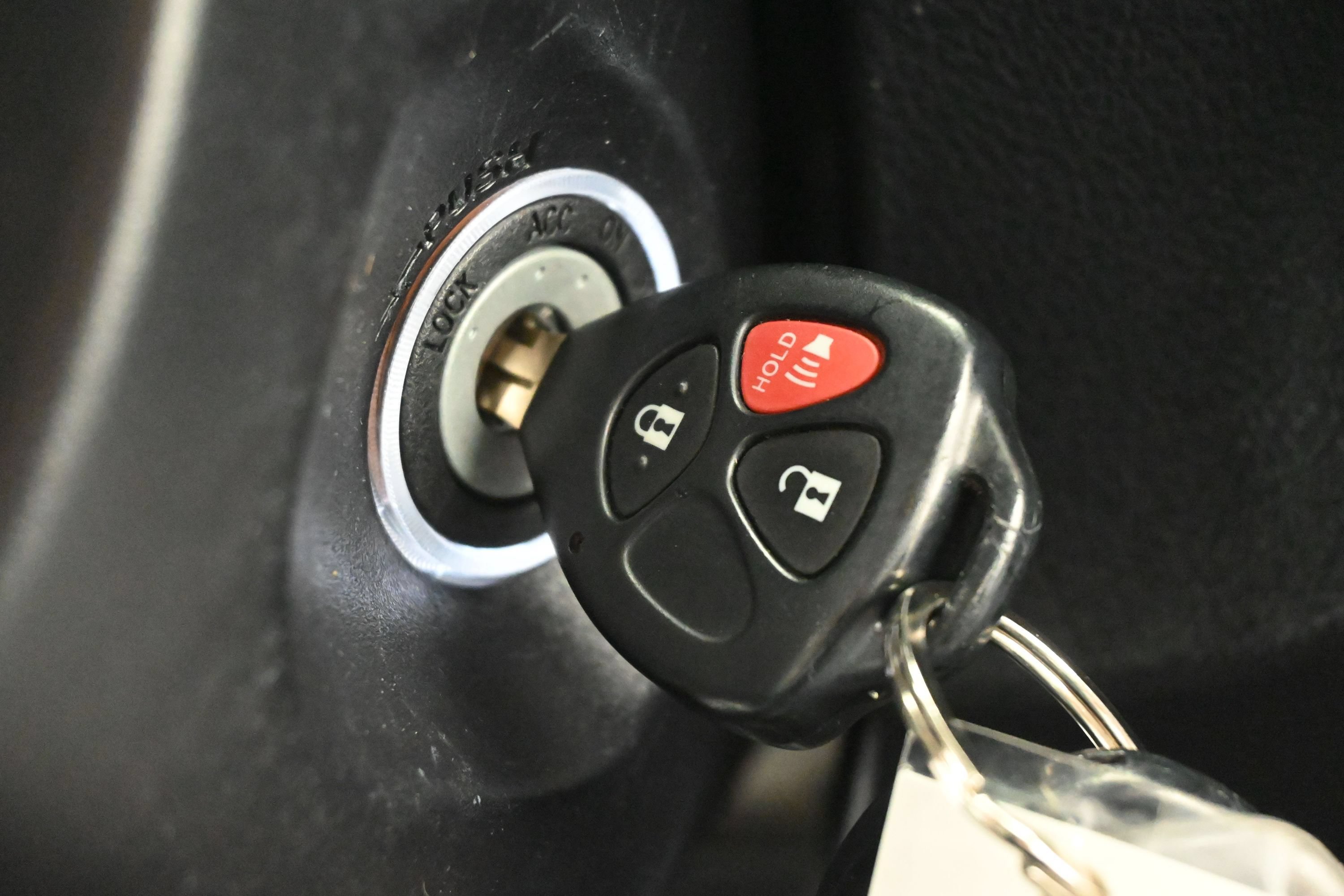 Used 2018 Toyota 4Runner SR5 AWD/4WD image 20