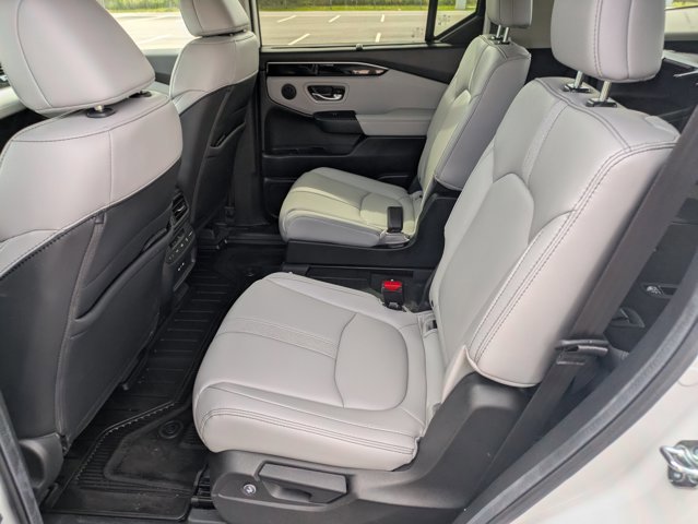 Certified 2025 Honda Pilot Touring image 16