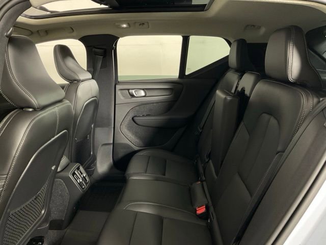 New 2026 Volvo XC40 B5 Plus w/ Protection Package Premier image 38