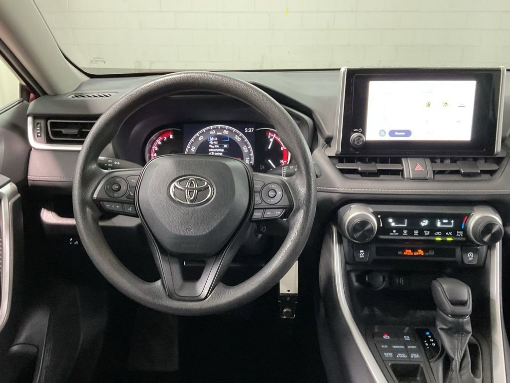 Used 2023 Toyota RAV4 LE image 8